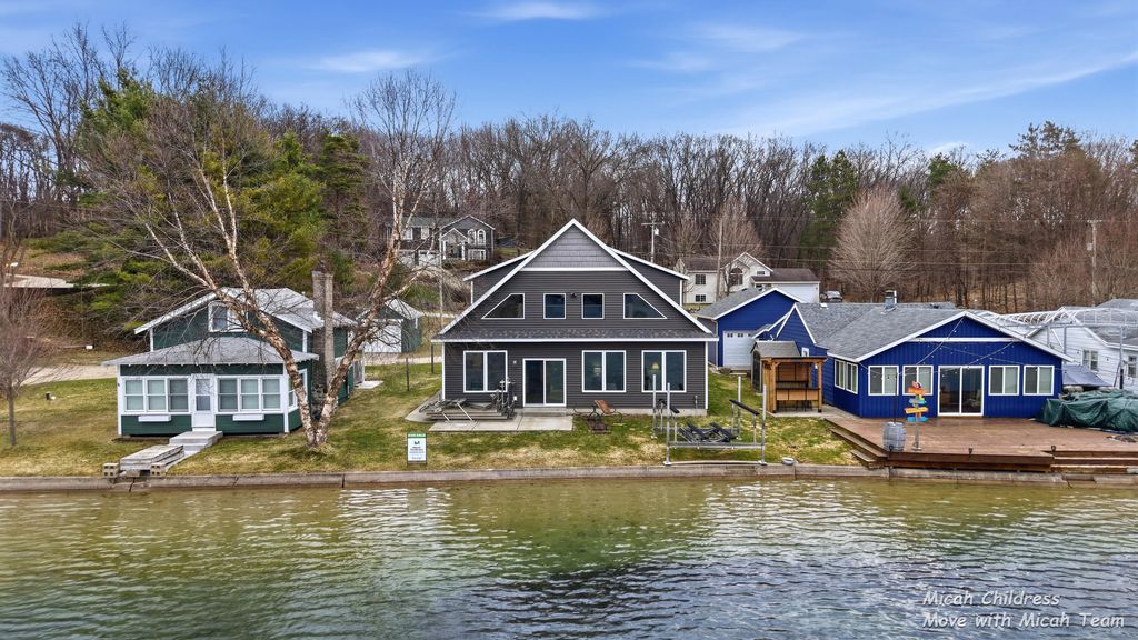 Photo of 8563 Je Ne Be Drive NE, Rockford, MI 49341 (MLS # 26011930)