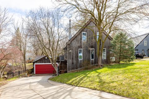 2250 Crown Dr Drive Novi MI 48377