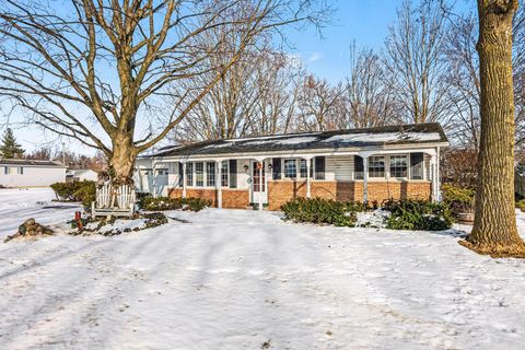 718 S Douglas Avenue Three Rivers MI 49093