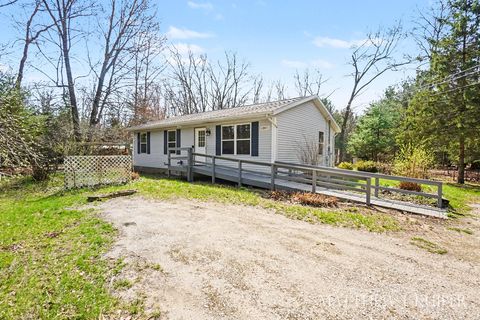 Photo of 6901 Evanston Avenue, Muskegon, MI 49442 (MLS # 26016853)