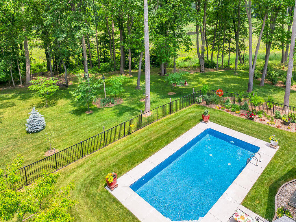 6143 Pheasant Court