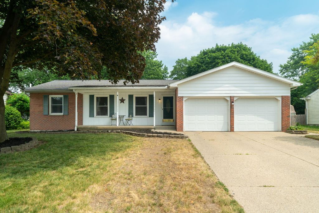 Photo of 4512 Bonnie Avenue SE, Kentwood, MI 49508 (MLS # 23023588)