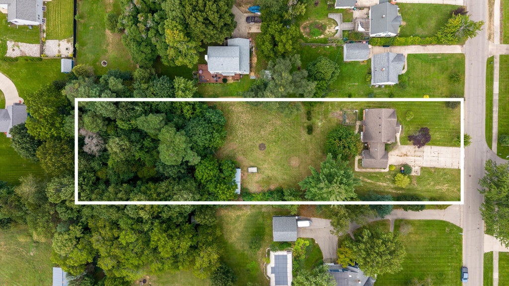 Photo of 798 Myrtle Avenue, Holland, MI 49423 (MLS # 26050952)