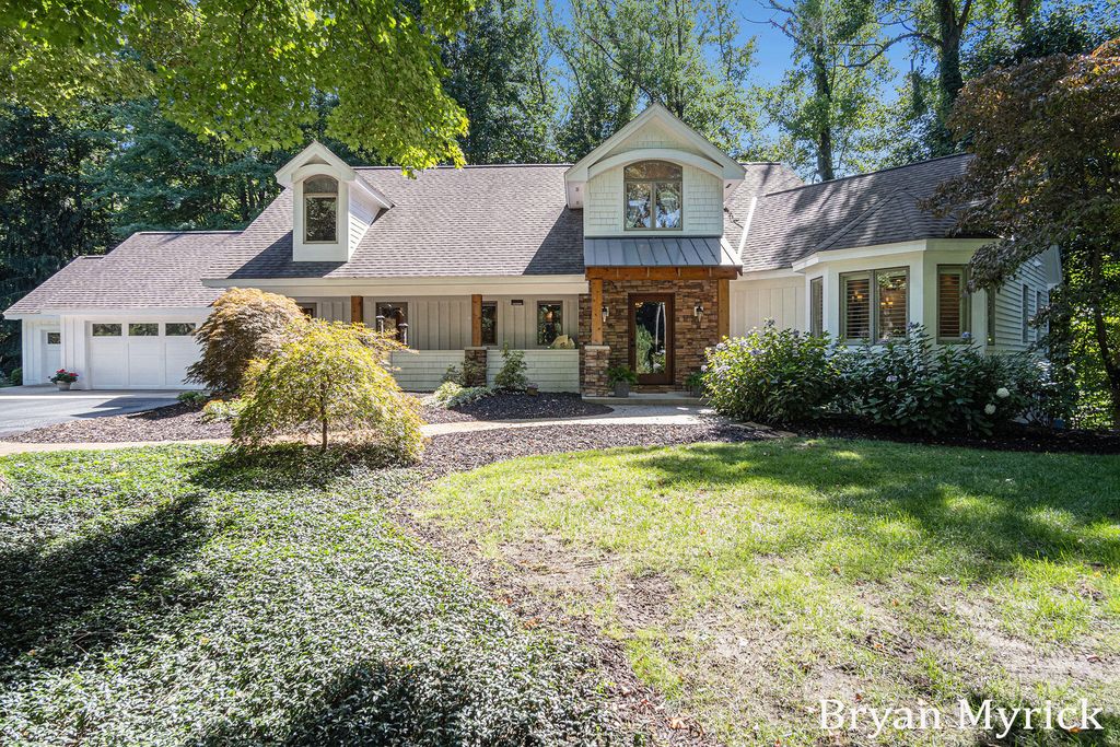 Photo of 1400 W 32nd Street, Holland, MI 49423 (MLS # 25052847)