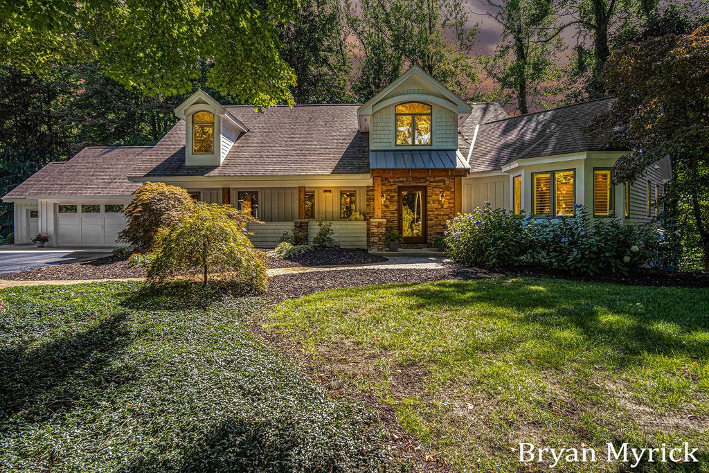 Photo of 1400 W 32nd Street, Holland, MI 49423 (MLS # 25052847)