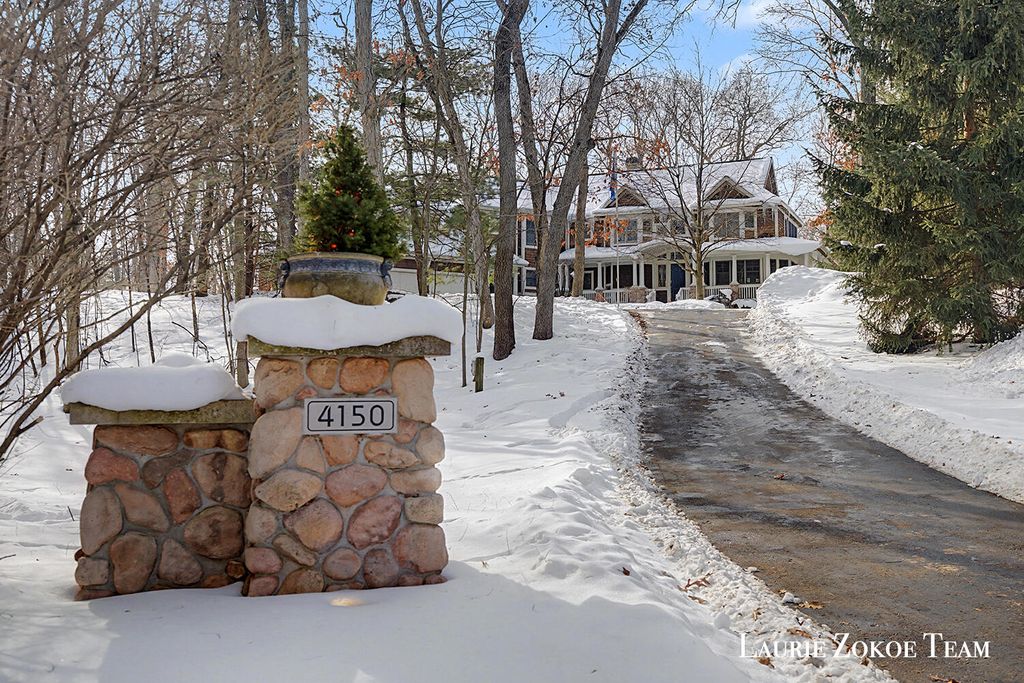 Photo of 4150 Mystic Oak Court NE, Grand Rapids, MI 49525 (MLS # 26005230)