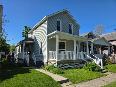 Photo of 299 4th Street, Manistee, MI 49660 (MLS # 26026086)