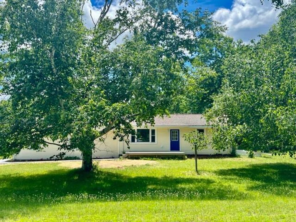 Photo of 4507 Maidens Road, Onekama, MI 49675 (MLS # 25059680)