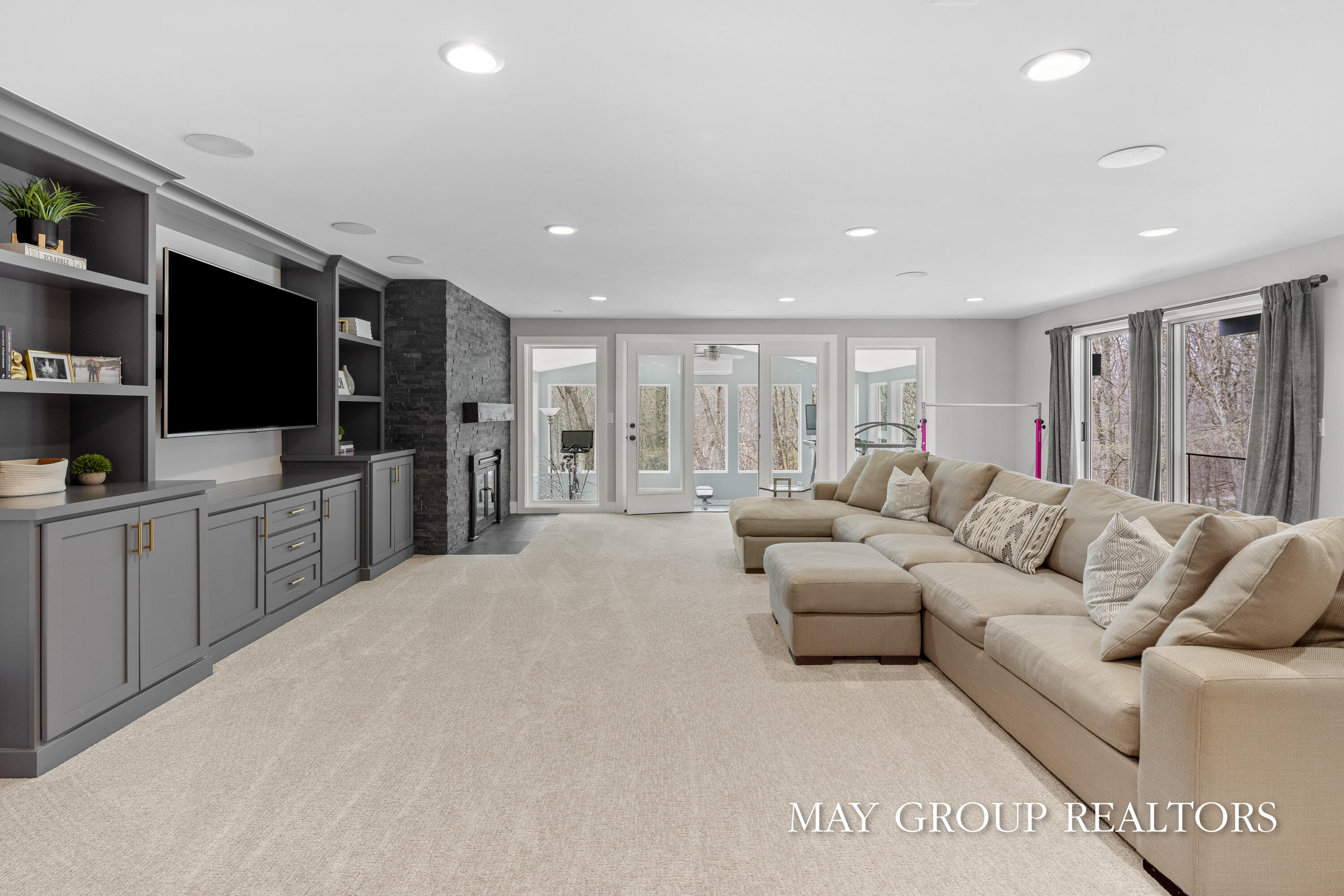 Ada, Michigan, 49301, United States, 3 Bedrooms Bedrooms, ,4 BathroomsBathrooms,Residential,Active,2041658