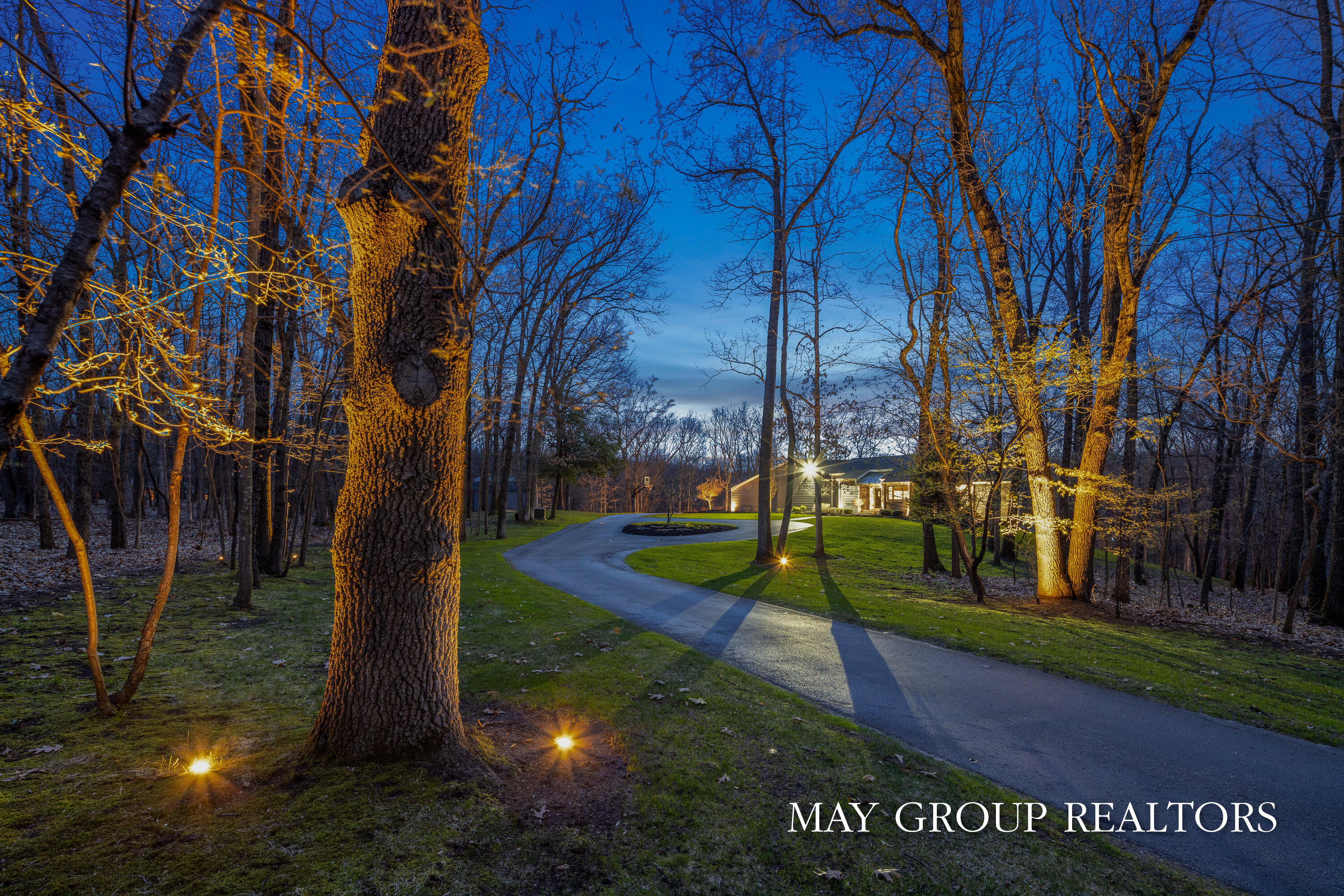 Ada, Michigan, 49301, United States, 3 Bedrooms Bedrooms, ,4 BathroomsBathrooms,Residential,Active,2041658