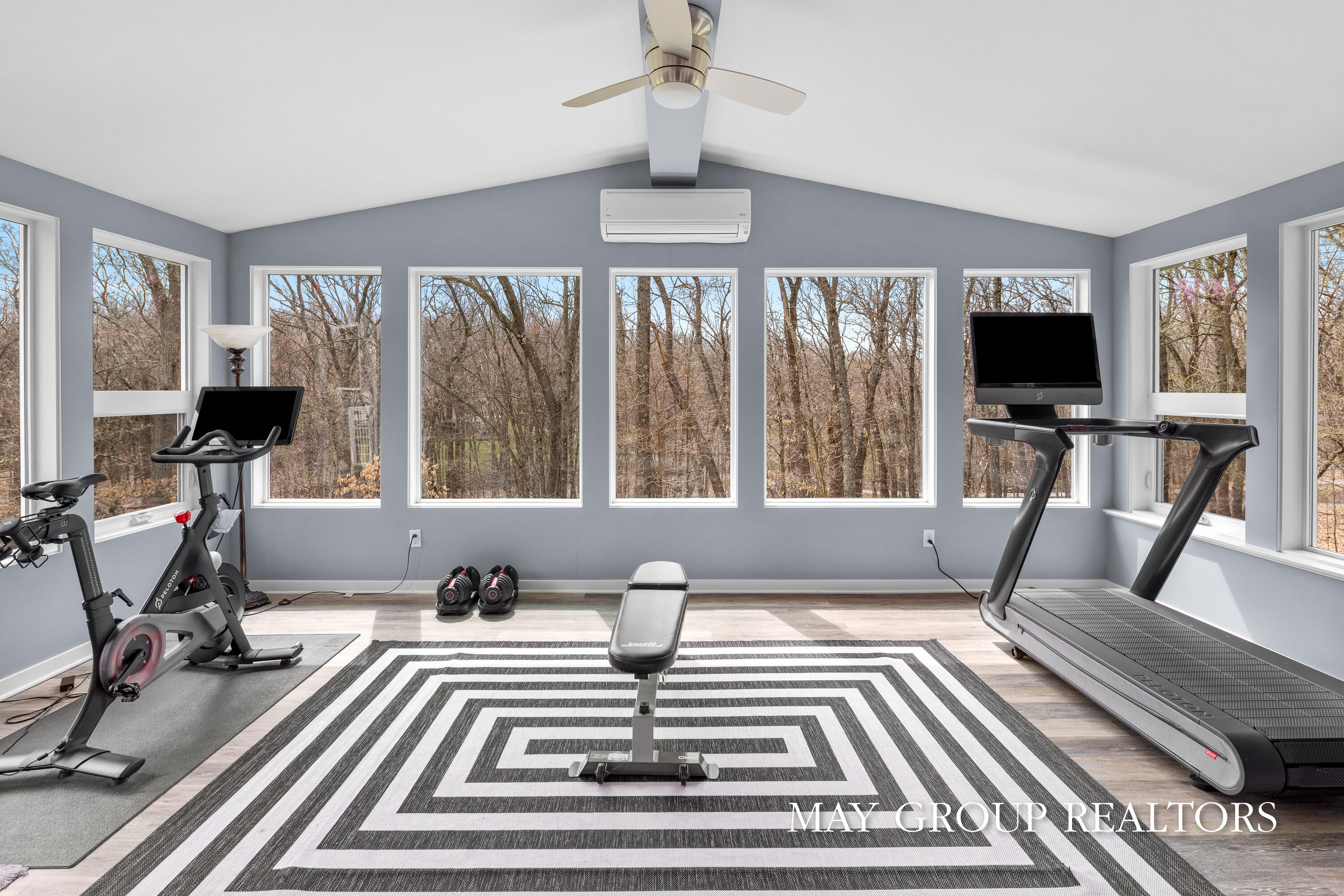 Ada, Michigan, 49301, United States, 3 Bedrooms Bedrooms, ,4 BathroomsBathrooms,Residential,Active,2041658