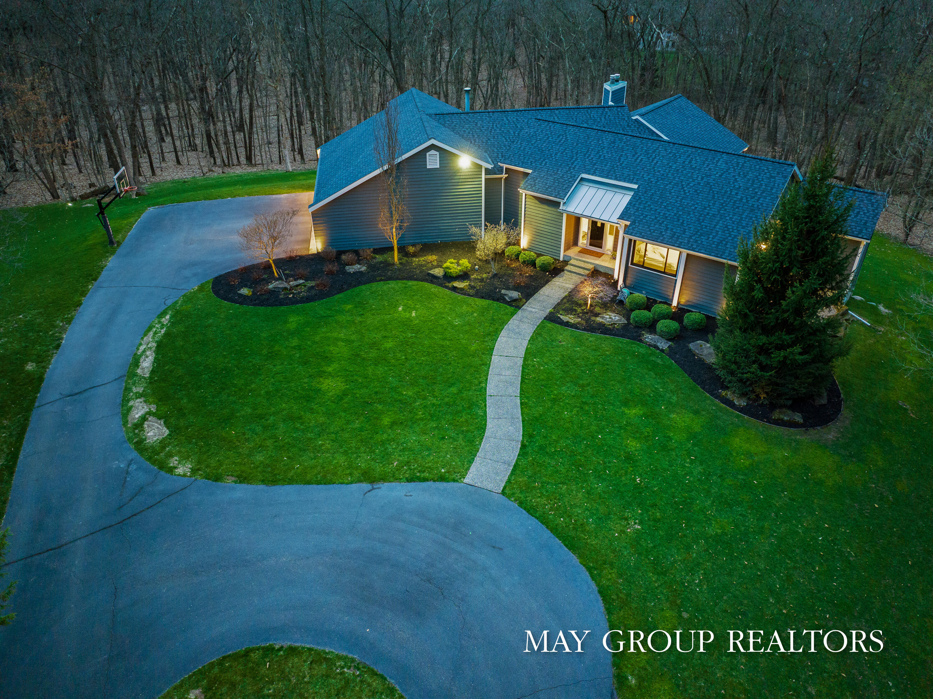 Ada, Michigan, 49301, United States, 3 Bedrooms Bedrooms, ,4 BathroomsBathrooms,Residential,Active,2041658