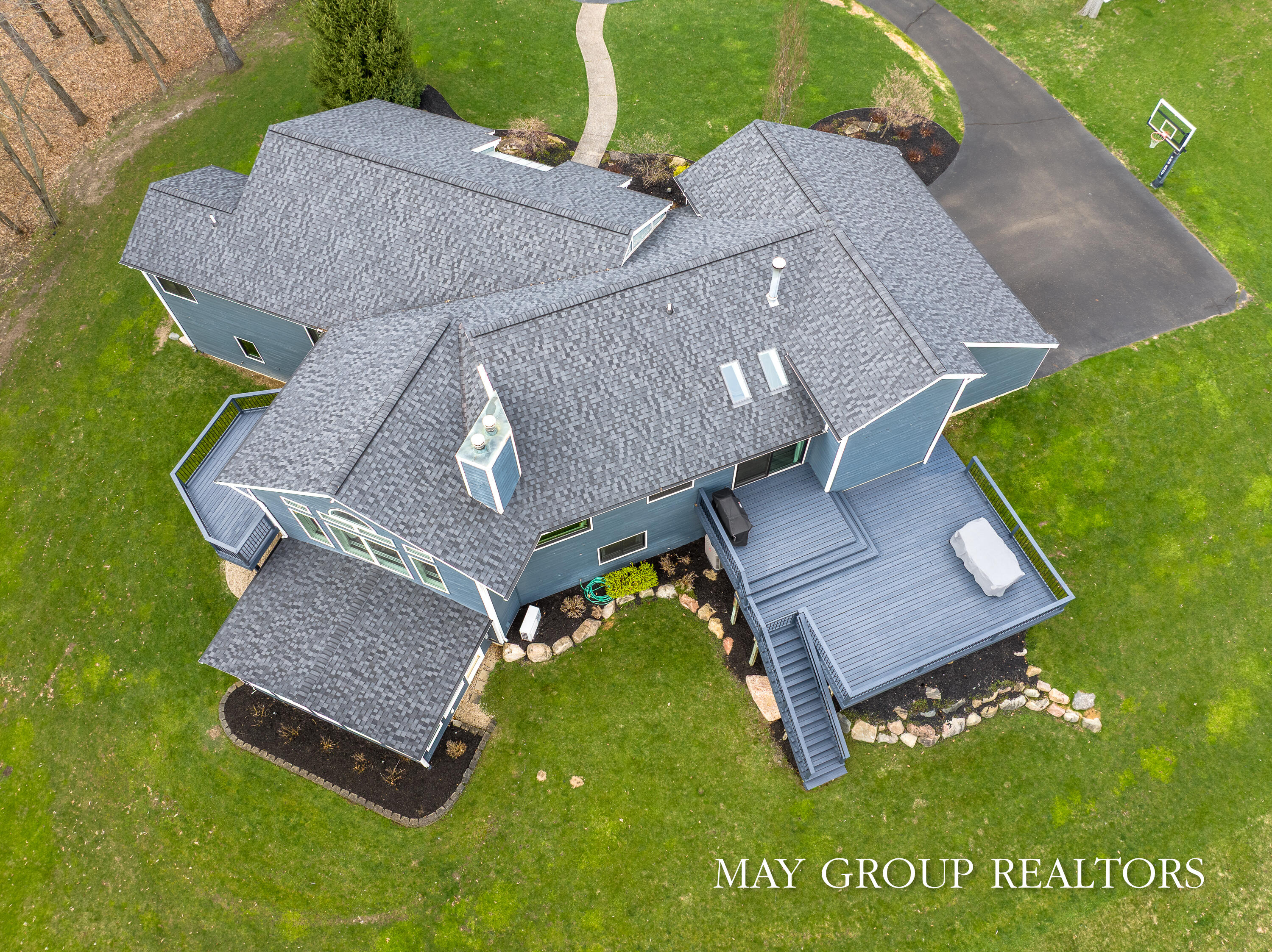 Ada, Michigan, 49301, United States, 3 Bedrooms Bedrooms, ,4 BathroomsBathrooms,Residential,Active,2041658