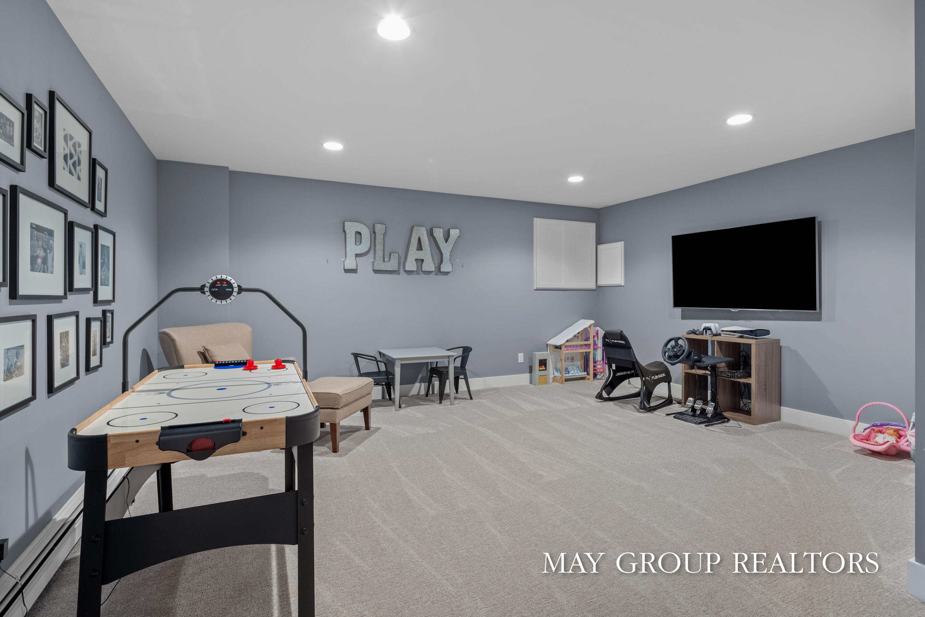 Ada, Michigan, 49301, United States, 3 Bedrooms Bedrooms, ,4 BathroomsBathrooms,Residential,Active,2041658