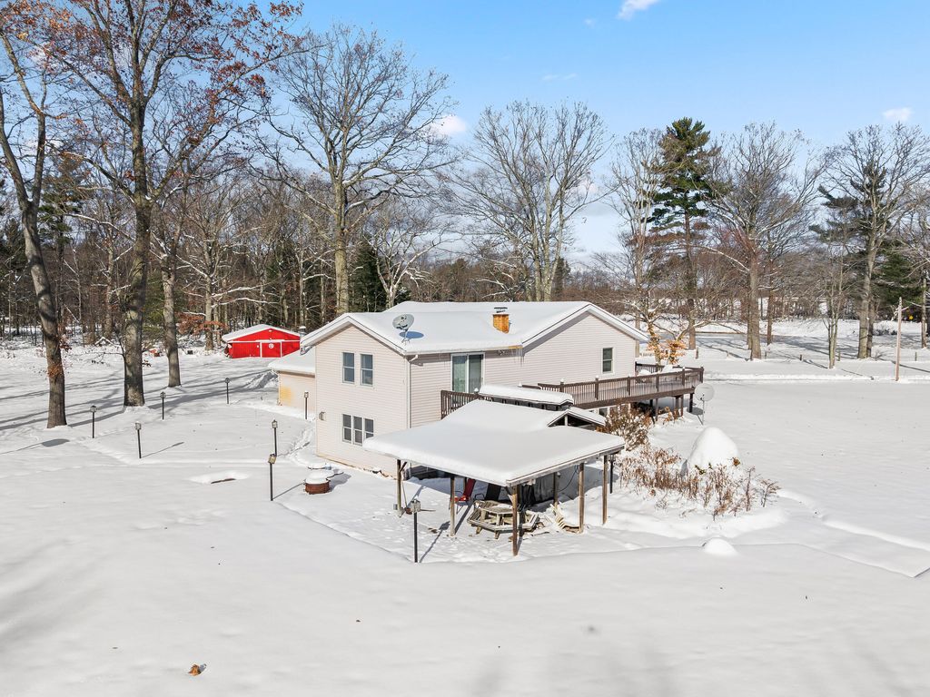 Photo of 3175 Strand Road, Muskegon, MI 49445 (MLS # 25061822)