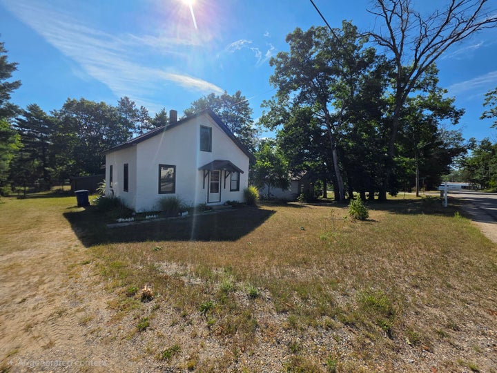 Photo 1 of 11 — 530 Cherry Street, Baldwin, MI 49304