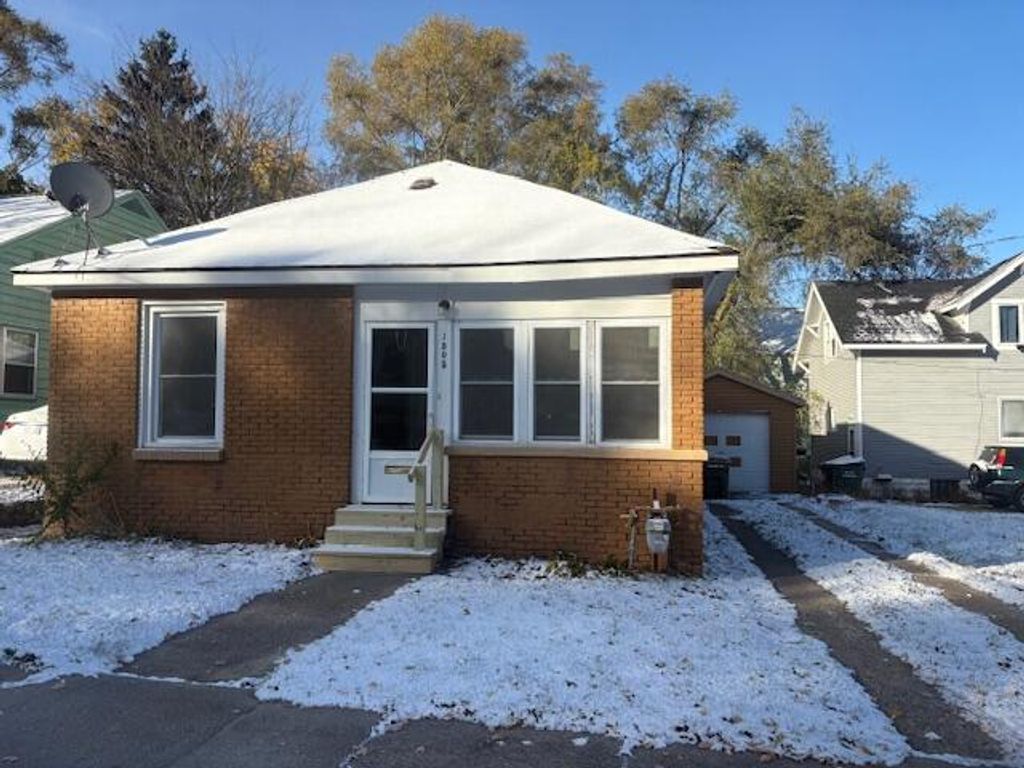 Photo of 1505 7th Street, Muskegon, MI 49441 (MLS # 25056061)