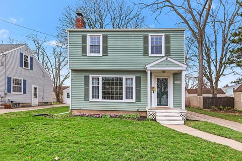 Photo of 2415 Aleda Avenue SE, Grand Rapids, MI 49507 (MLS # 26013137)