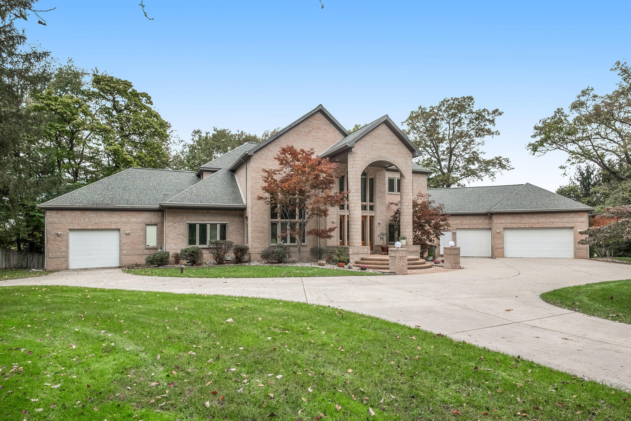 6076 Browns Lake Road
