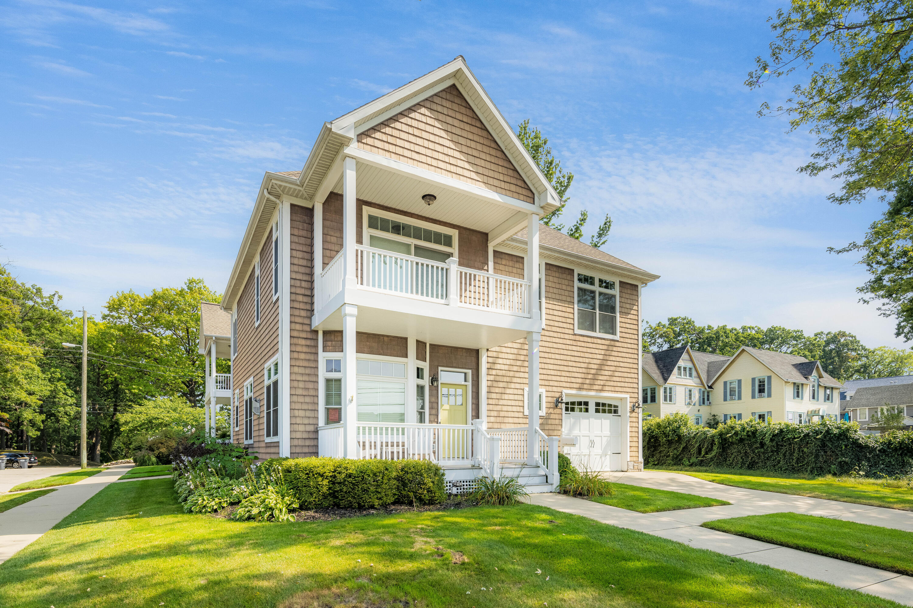 View South Haven, MI 49090 condo