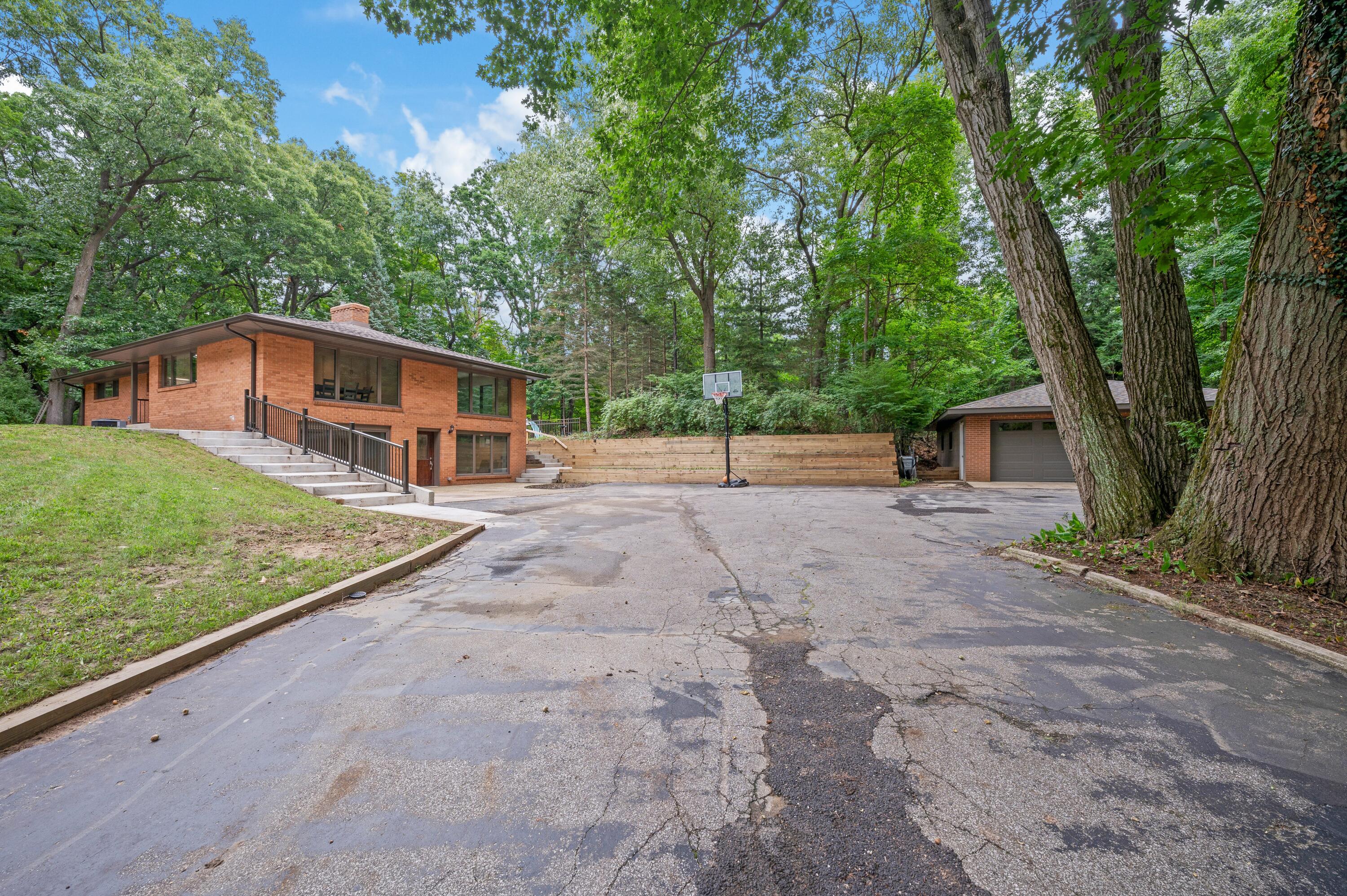 9555 Dunewood Drive