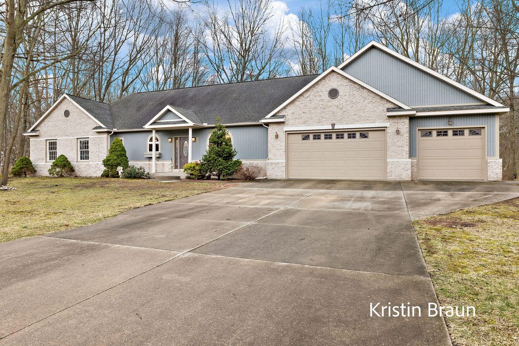 Photo of 1959 Dykstra Road, Muskegon, MI 49445 (MLS # 26013951)