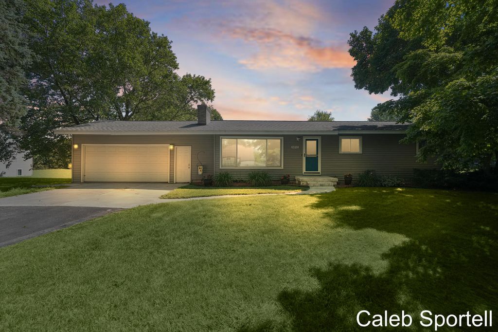 Photo of 6812 Brewer Avenue NE, Rockford, MI 49341 (MLS # 25051937)