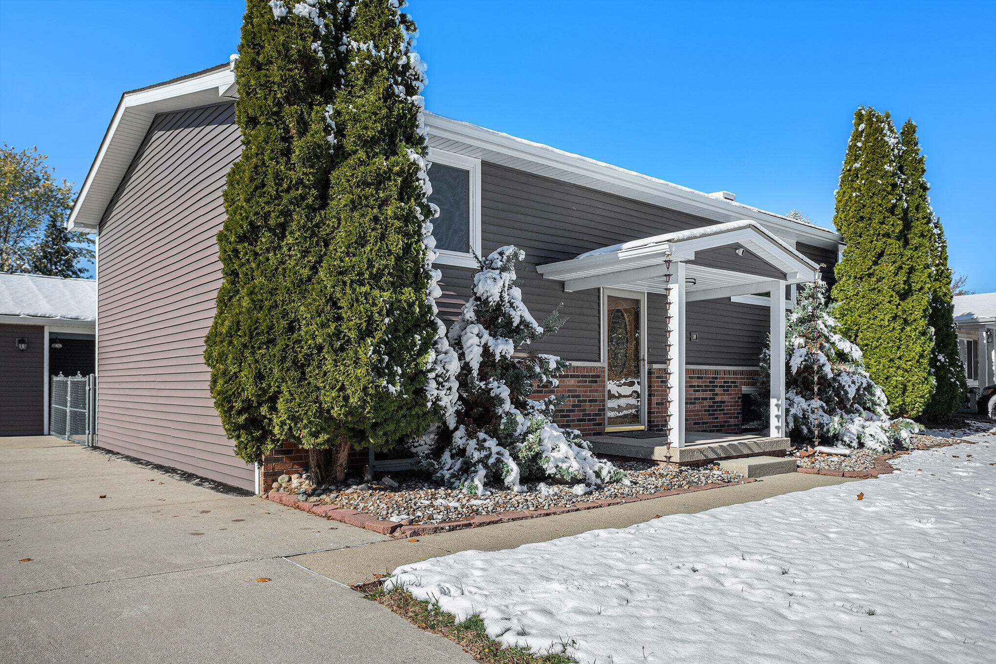 Quincy, Michigan 49082, United States, 4 Bedrooms Bedrooms, ,2 BathroomsBathrooms,Residential,Active,242625