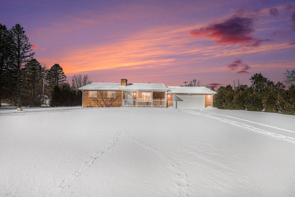 Photo of 10045 Nichols Road, Montrose, MI 48457 (MLS # 26005111)