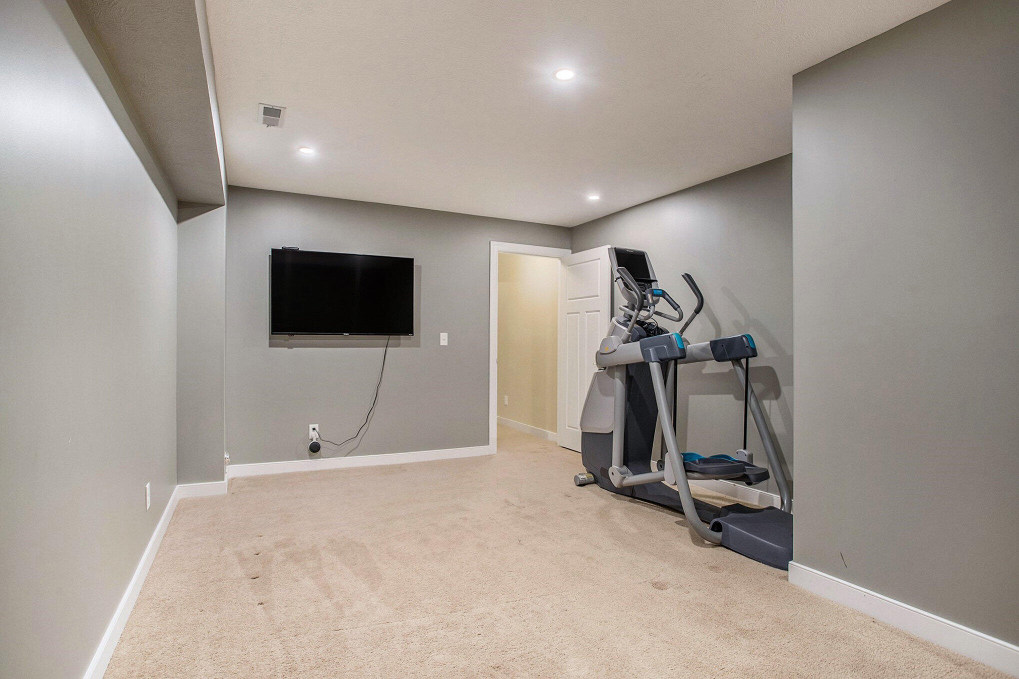 Richland, Michigan 49083, United States, 5 Bedrooms Bedrooms, ,4 BathroomsBathrooms,Residential,Active,185252