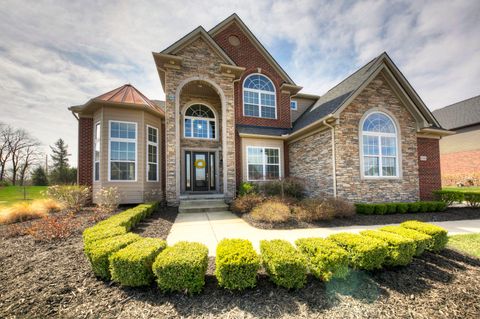 51583 Turnburry Drive South Lyon MI 48178