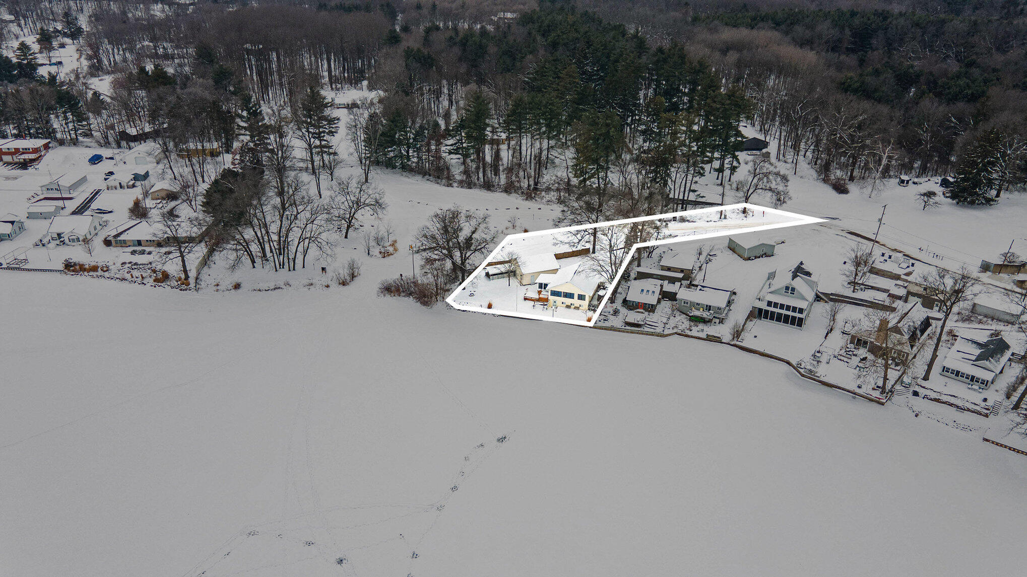 Augusta, Michigan 49012, United States, 3 Bedrooms Bedrooms, ,2 BathroomsBathrooms,Residential,Active,2213