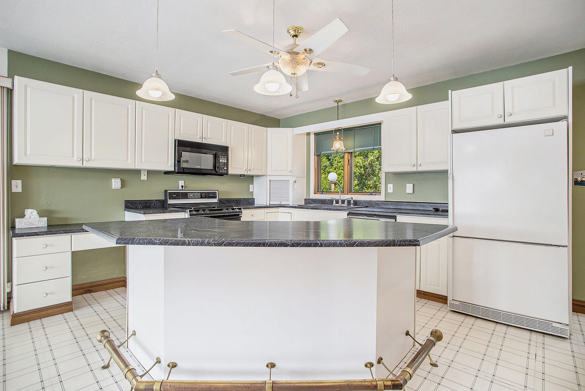 Augusta, Michigan 49012, United States, 3 Bedrooms Bedrooms, ,2 BathroomsBathrooms,Residential,Active,2213