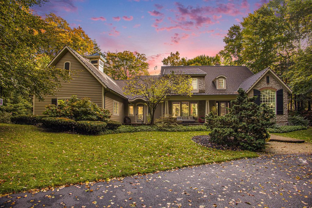 Photo of 19184 Rosemary Road, Spring Lake, MI 49456 (MLS # 25043814)