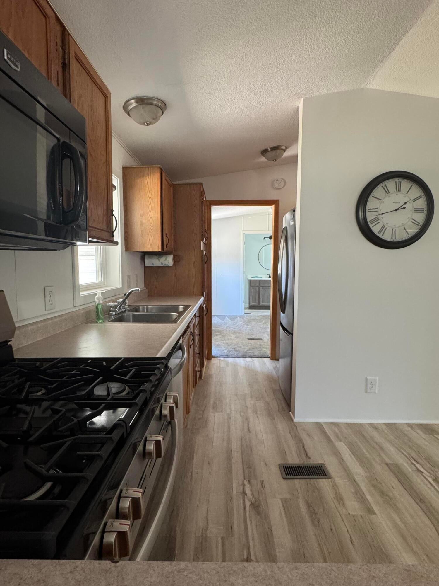 Listing 23