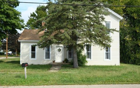 Photo of 501 Paw Paw, Paw Paw, MI 49079 (MLS # 25048325)