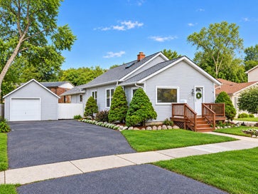 531 Elizabeth Street Milford MI 48381