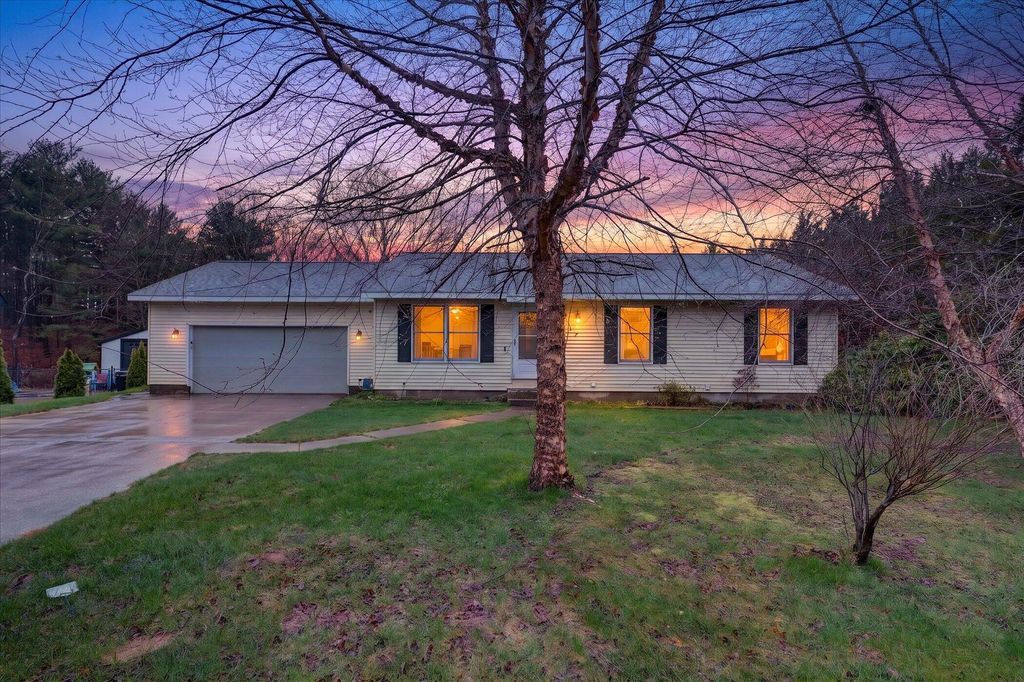Photo of 18177 Yuma Court, Spring Lake, MI 49456 (MLS # 26016576)