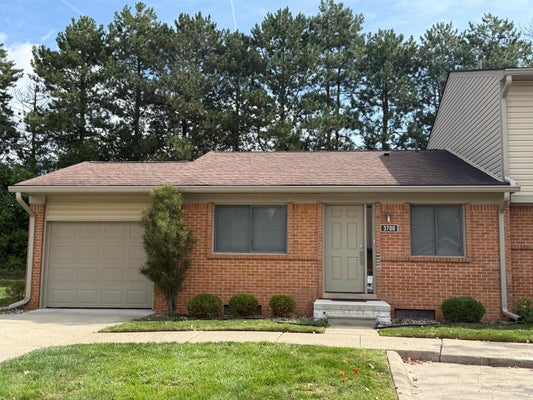 3700 OLD CREEK RD, TROY, MI 48084 - Image e2433a6779d3eb62f30bcb19328c9b3d/553609319