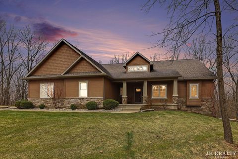 Photo of 2627 Oak Highland Court SE, Lowell, MI 49331 (MLS # 26015766)