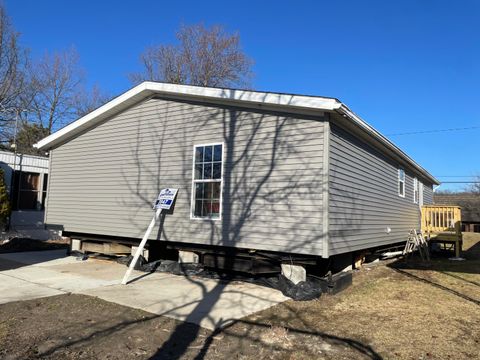 MLS: 25010328