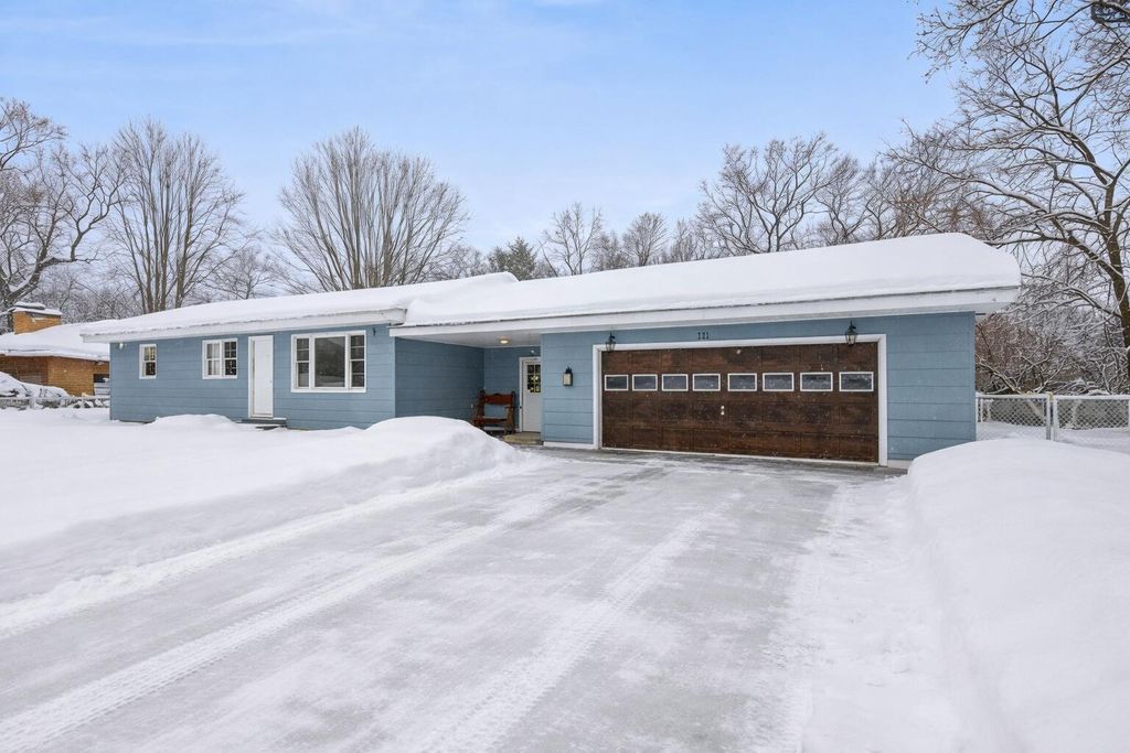Photo of 940 Bob Avenue, Muskegon, MI 49445 (MLS # 26002837)