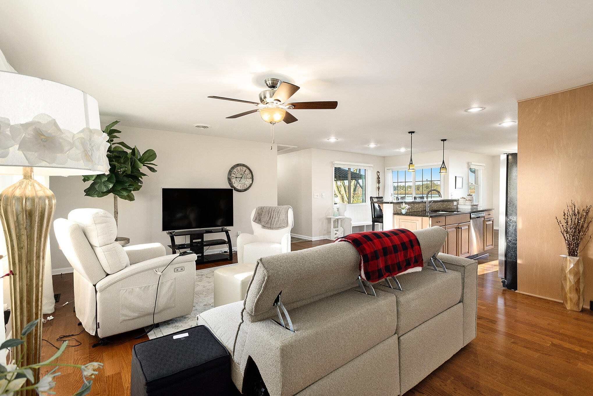 Burlington, Michigan 49029, United States, 2 Bedrooms Bedrooms, ,2 BathroomsBathrooms,Residential,Active,231178