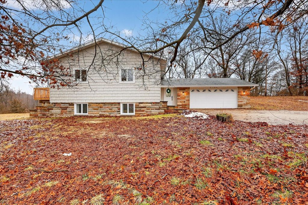 Photo of 9780 Courtland Drive NE, Rockford, MI 49341 (MLS # 26001203)