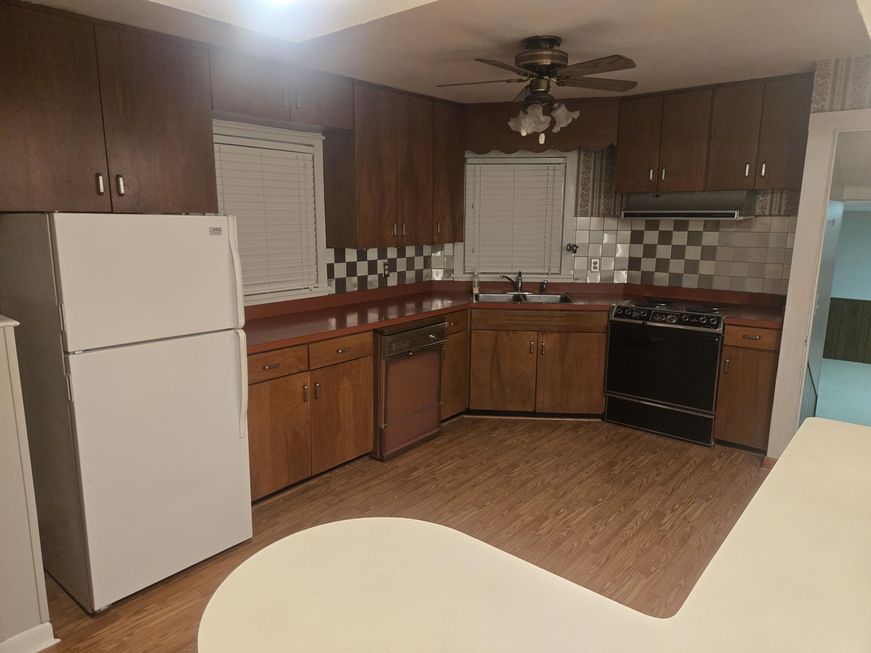 5667 Brunswick Boulevard