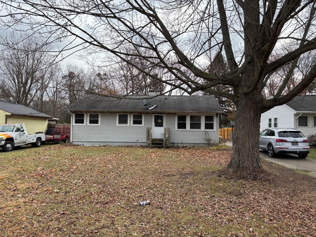 Photo of 109 Bradley Drive, Jackson, MI 49201 (MLS # 26002023)