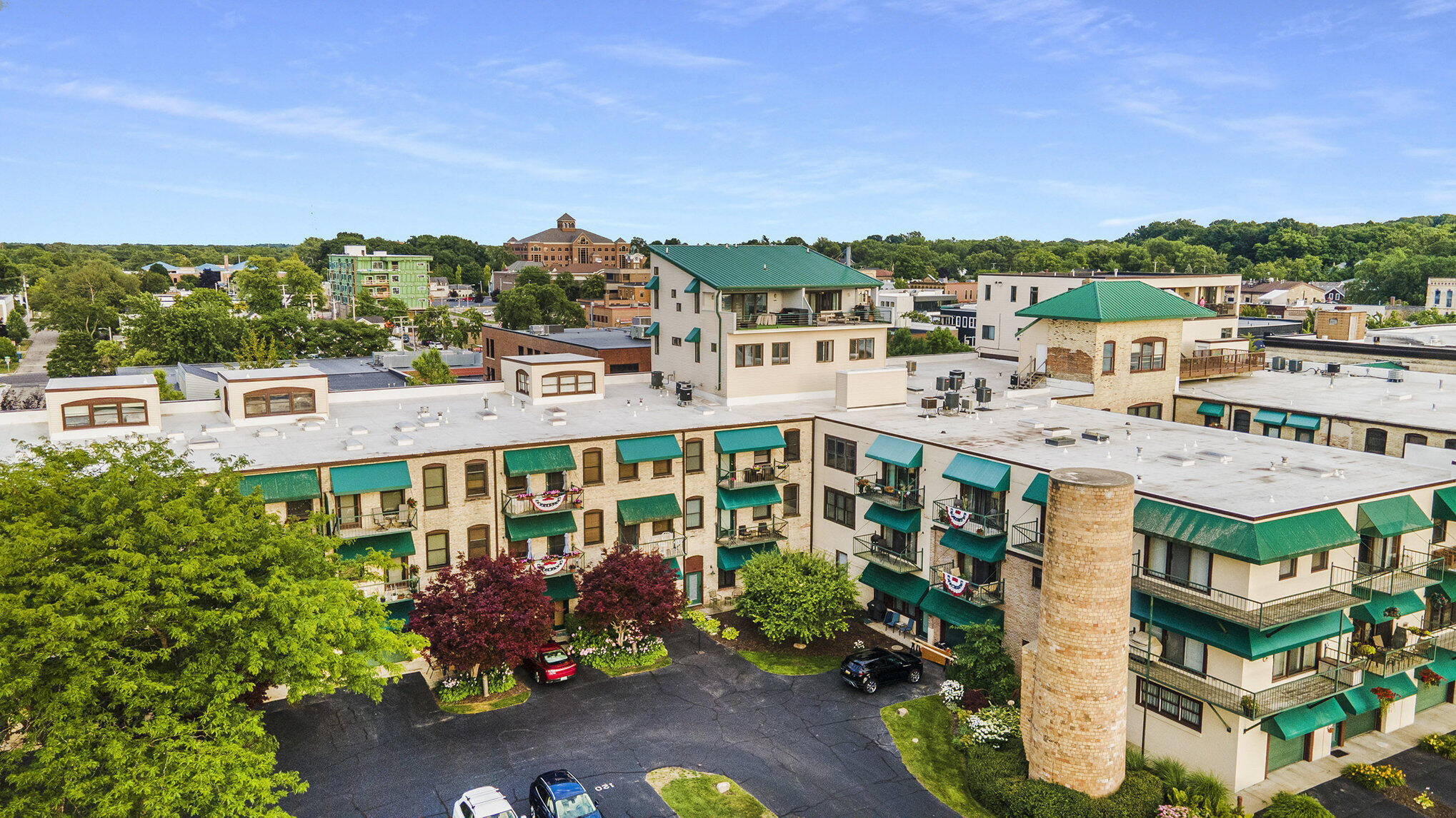 110 N Harbor Dr.