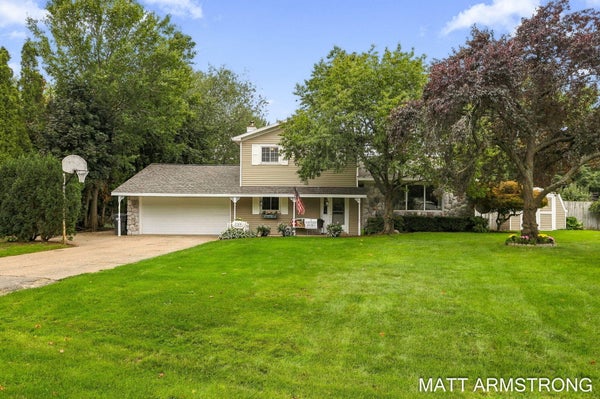2160 TULIP LN, JENISON, MI 49428 - Image e308a3b6195ebfd5bef0362c1e79e0ee/3020483319