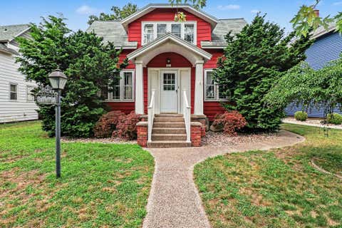Photo of 311 N James Street, Ludington, MI 49431 (MLS # 26042337)