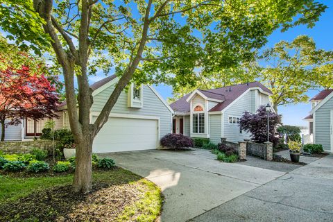 16928 Landing Drive Spring Lake MI 49456
